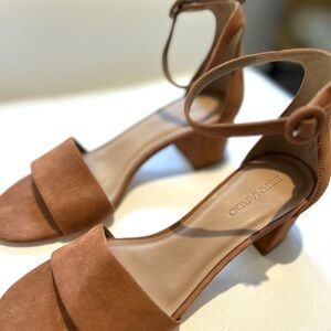 BERNARDO BELINDA Honey Suede Open Toe Block Heel - Amazing Condition
